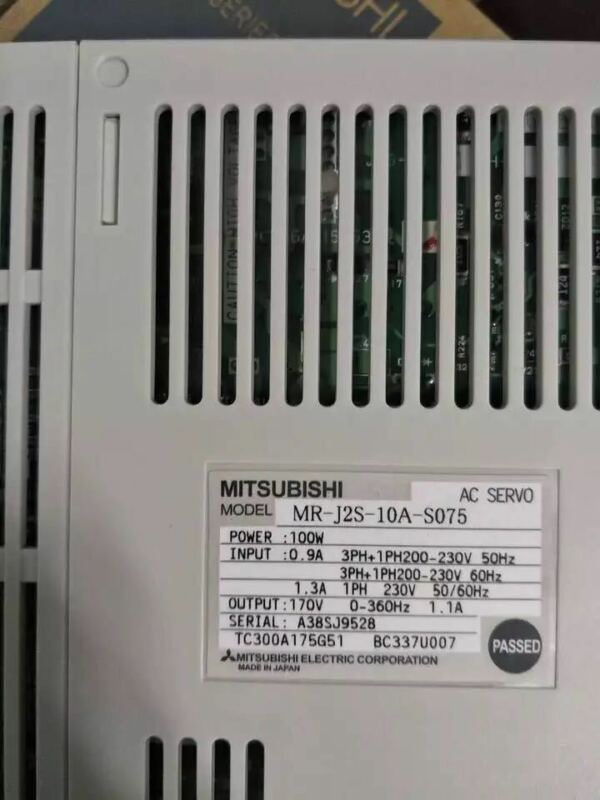 MITSUBISHI SERVO DRIVER MR-J2S-10A-S075 MRJ2S10AS075 NEW EXPEDITED SHIPPING