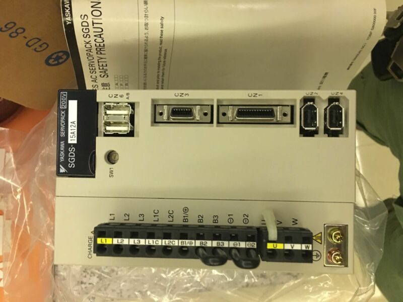 NEW ORIGINAL YASKAWA AC SERVO DRIVER SGDS-15A12A SGDS15A12A SHIPPING