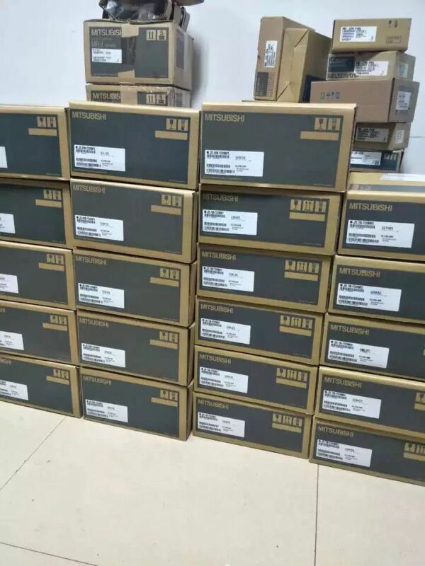 MITSUBISHI AC SERVO DRIVER MR-J2S-200B-PZ009U675 NEW ORIGINAL