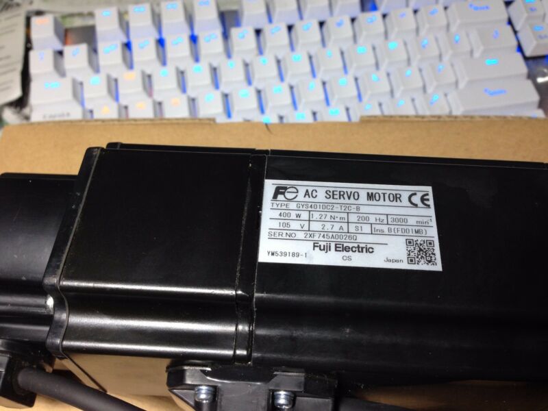 NEW FUJI AC SERVO MOTOR GYS401DC2-T2C-B GYS401DC2T2CB EXPEDITED SHIPPING