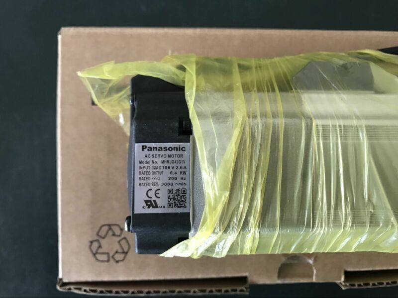 NEW ORIGINAL  PANASONIC AC SERVO MOTOR MHMJ042G1V EXPEDITED SHIPPING