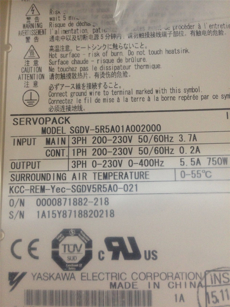 SGDV-5R5A01A Analog/Pulse Interface 750w 200V SGDV Sigma-5 SERVOPACKS new