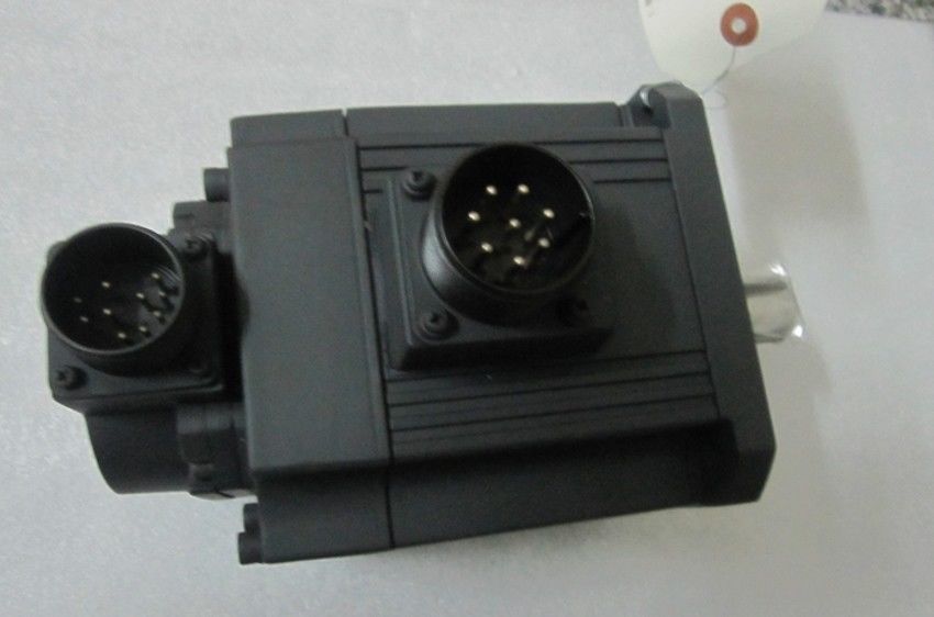 NEW&ORIGINAL Mitsubishi SERVO MOTOR HC-SF102BK HCSF102BK in box