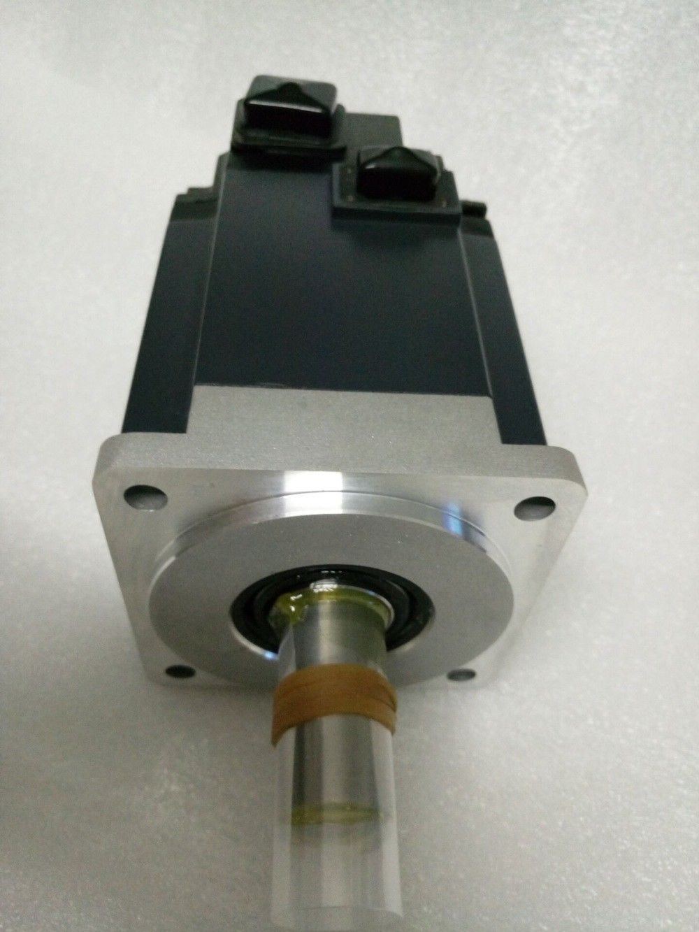 BRAND NEW  Mitsubishi Servo Motor HF-KE73JW1-S100 in box HFKE73JW1S100