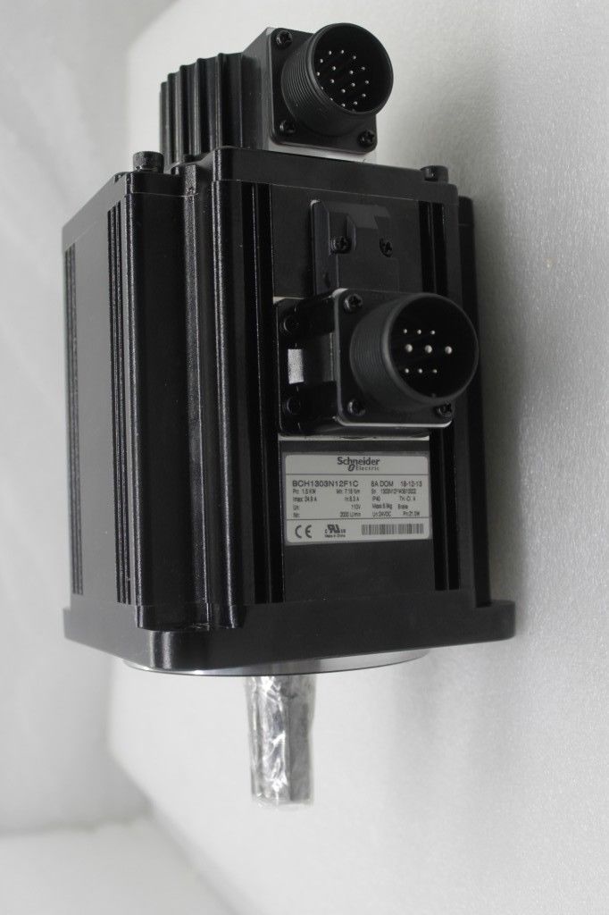 NEW&ORIGINAL Schneider SERVO MOTOR BCH1303N12F1C in box （Unopened）