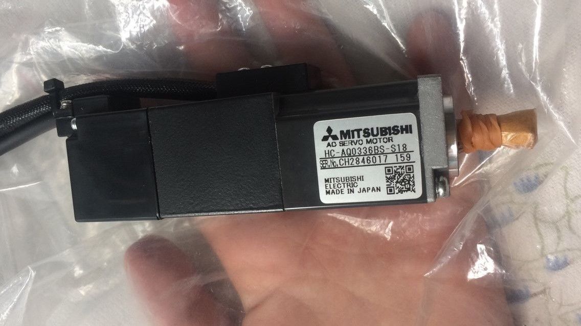 Original NEW  Mitsubishi Servo Motor HC-AQ0336BS-S18 in box HCAQ0336BSS18