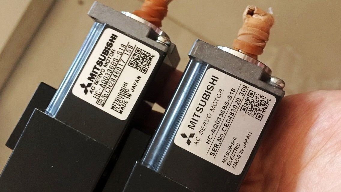 Original NEW  Mitsubishi Servo Motor HC-AQ0336BS-S18 in box HCAQ0336BSS18