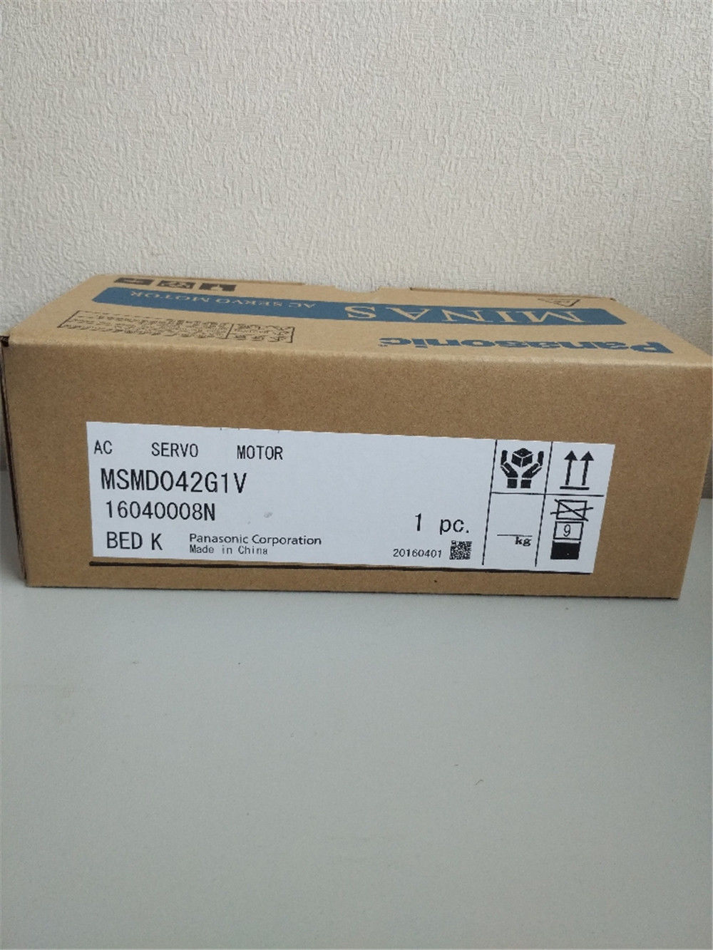 Original New PANASONIC AC servo motor MSMD042G1V in box