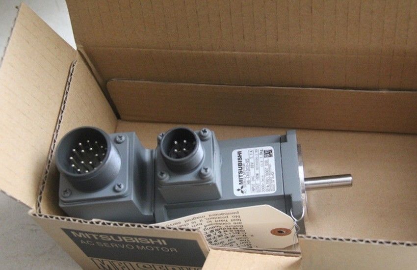 NEW Mitsubishi  Servo Motor HA-FH13CY-S5 HA-FH23CY-S5 IN BOX