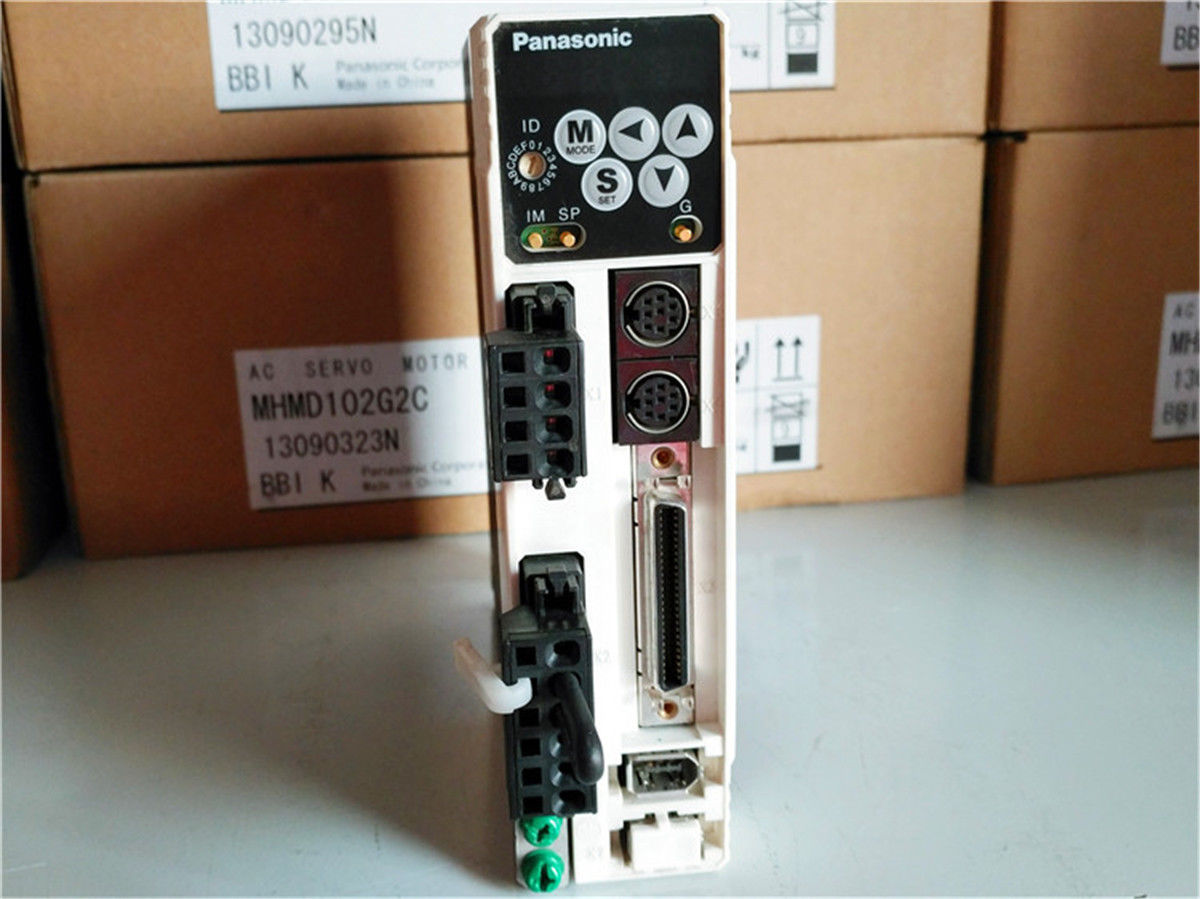 NEW PANASONIC AC Servo drive MADDT1207052 in box