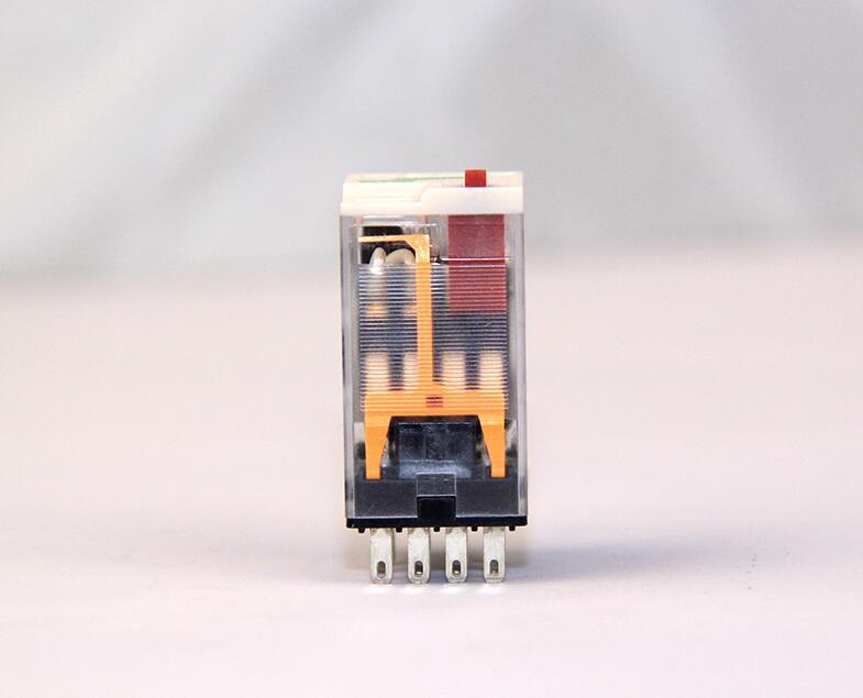 Schneider RRXM-4AB2F7 RRXM4AB2F7 AC120V 6A relays in box