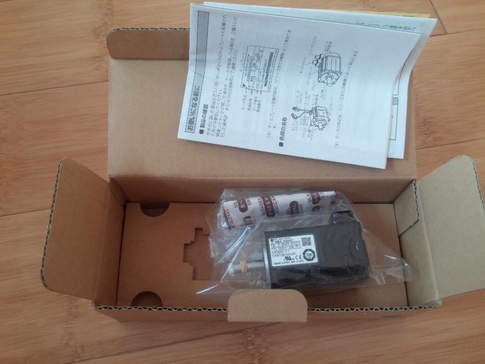 NEW&ORIGINAL YASKAWA AC SERVO MOTOR SGMJV-A5A3A21 SGMJVA5A3A21 in box