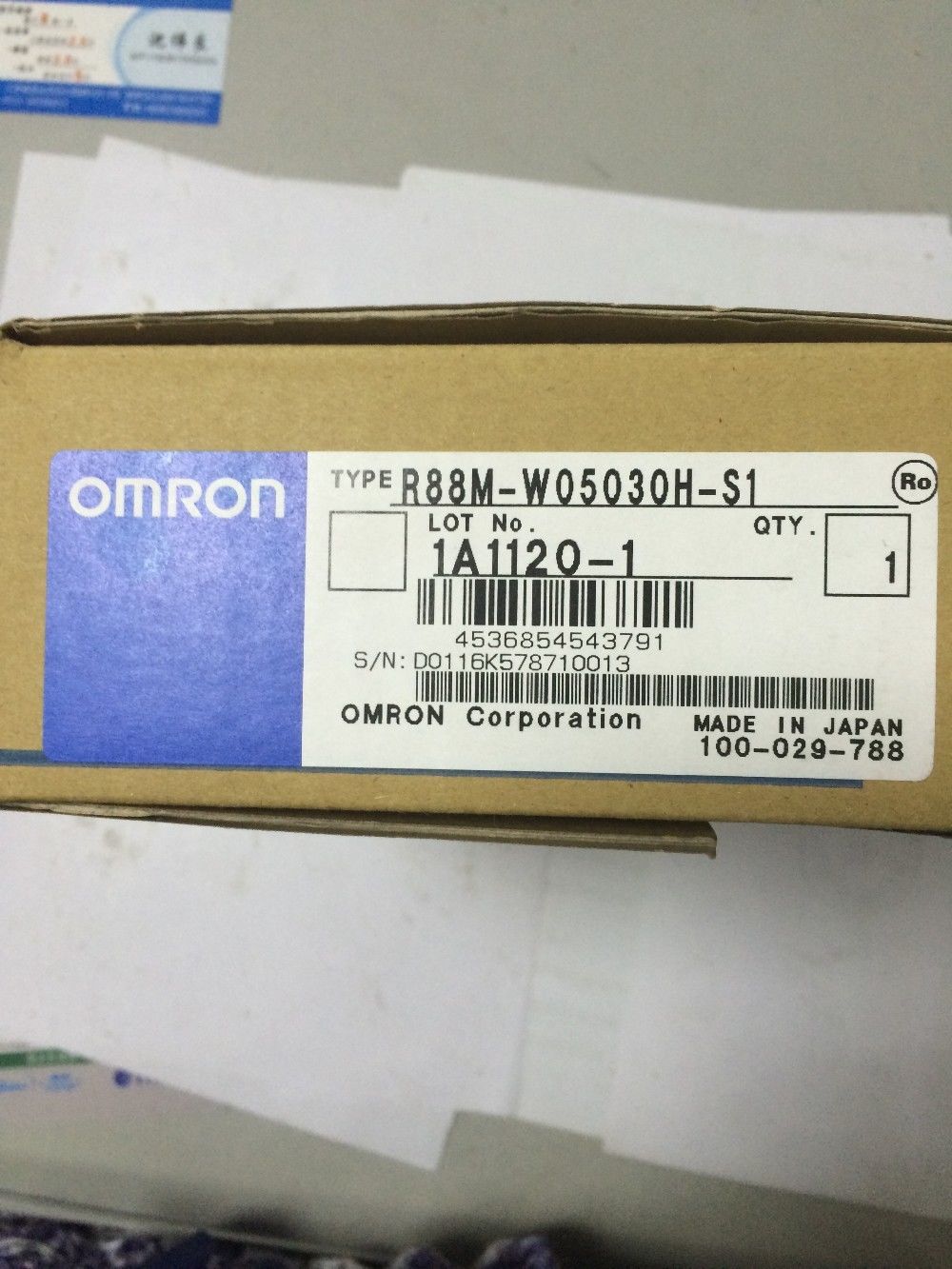 NEW&ORIGINAL Omron AC SERVO MOTOR R88M-W05030H-S1 R88MW05030HS1 IN BOX