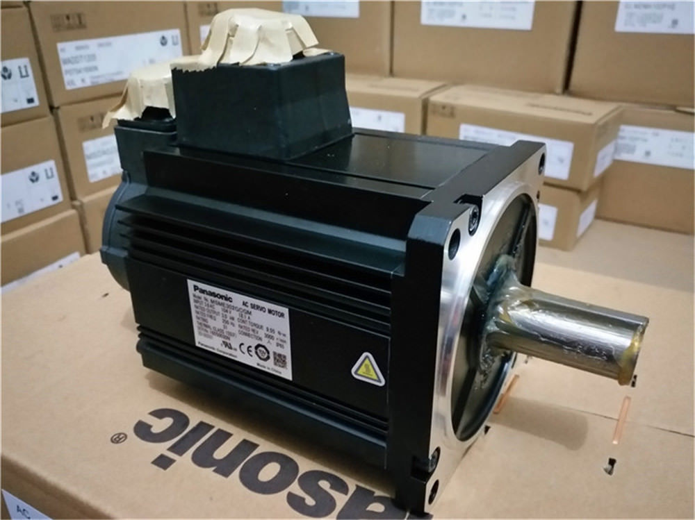 Brand NEW PANASONIC AC Servo motor MSME302GCGM in box