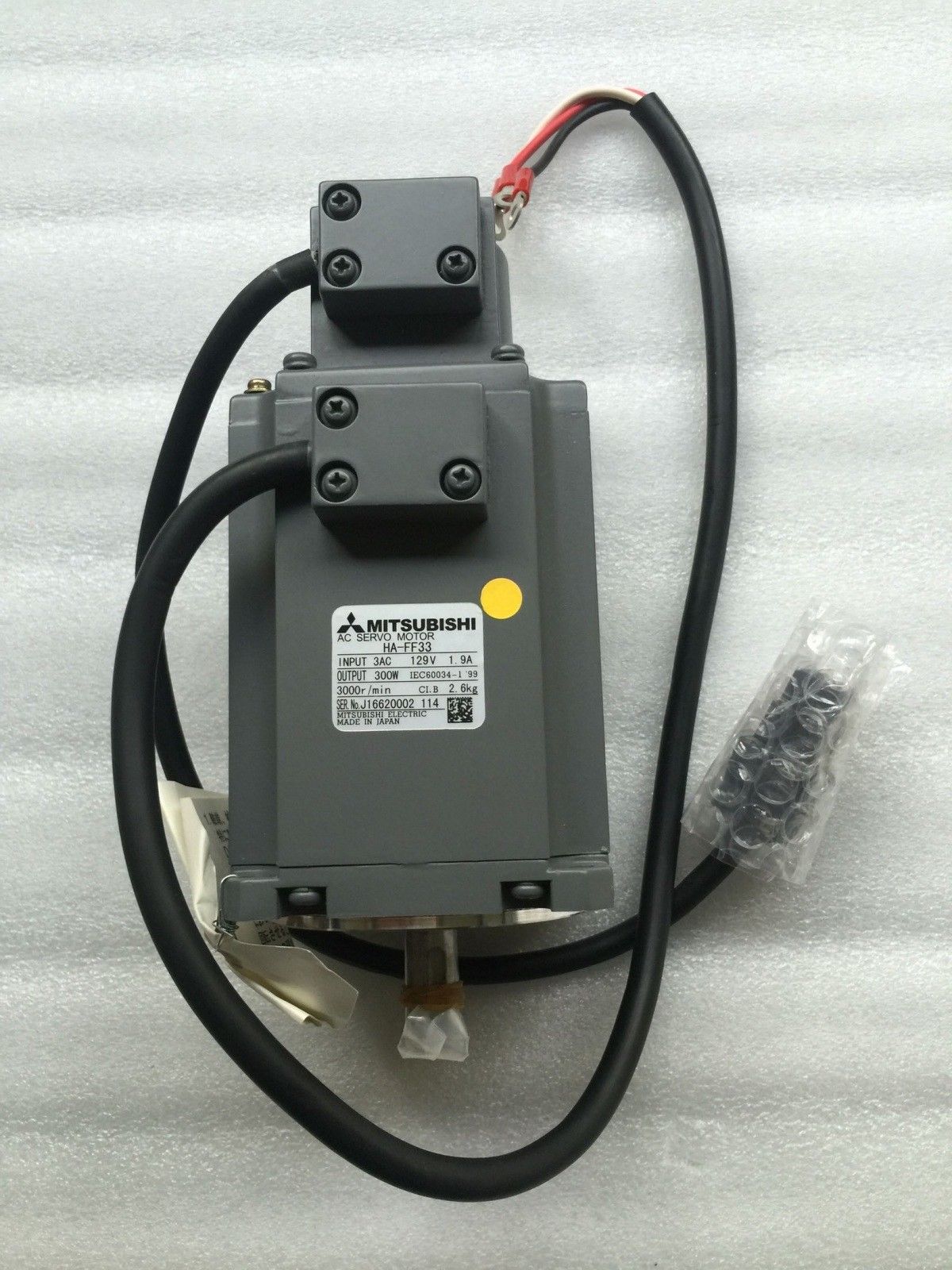 NEW&ORIGINAL Mitsubishi SERVO MOTOR HA-FF33 in box HAFF33