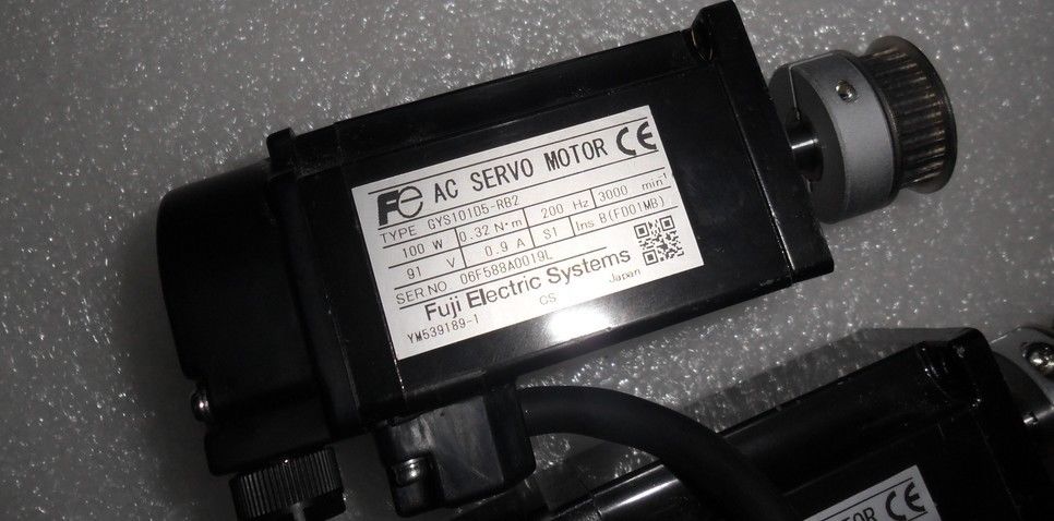 FUJI SERVO MOTOR GYS101D5-RB2 GYS101D5RB2 IN STOCK