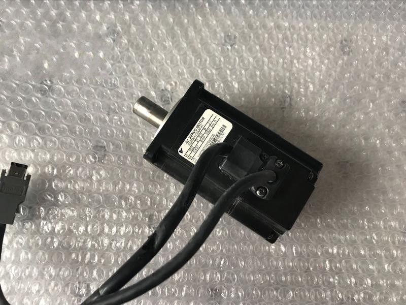 80% NEW Yaskawa SGMAH-02AAF41 Servo-Motor 200W 3000 rpm IN BOX