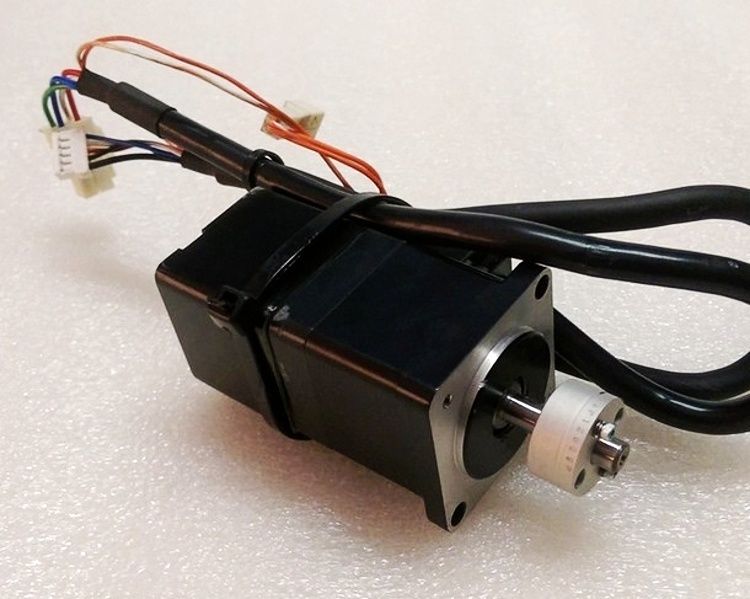 Yaskawa USED 100% TESTED AC SERVO MOTOR SGMJV-A5A3A-SU11 in stock