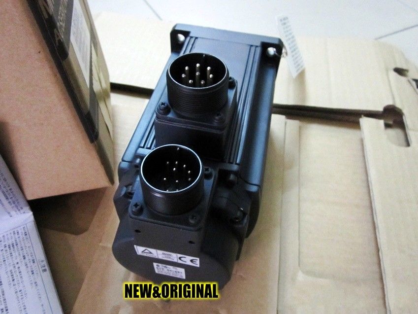 NEW&ORIGINAL Mitsubishi AC SERVO MOTOR HC-RF203K HCRF203K in box