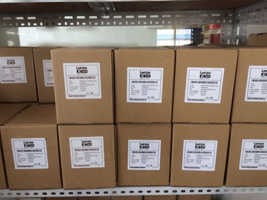 Free shipping Genuine Lenze SMD Inverter  2.2KW ESMD222L4TXA 3/PE AC in new box